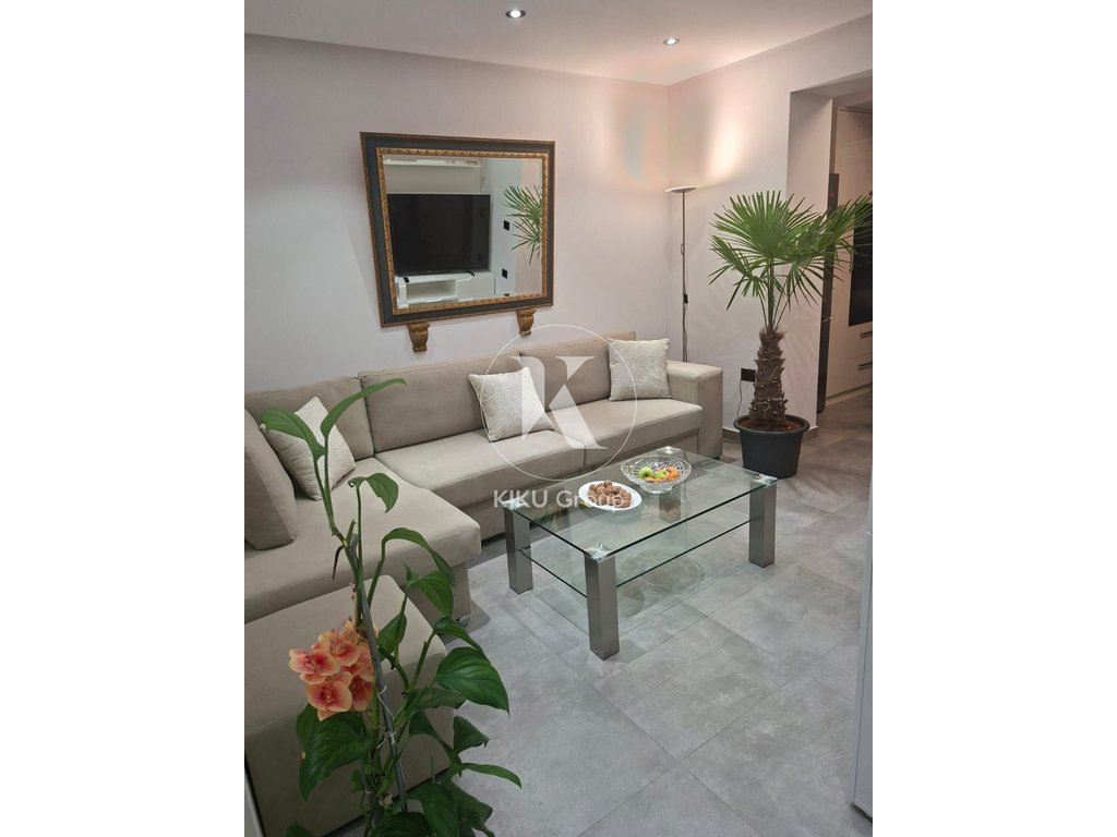 Apartament 1+1 me Qira – Komuna e Parisit, Tiranë
