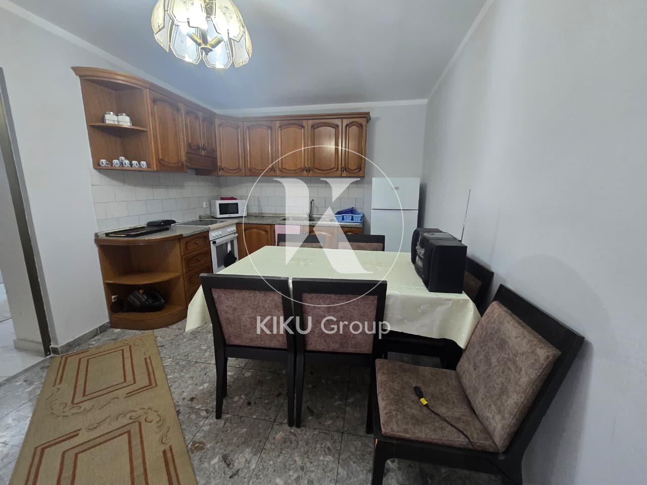 Appartamento 2+1+2 in Affitto – Via Fortuzi, Tirana