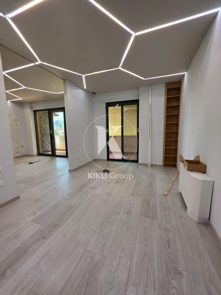 Locale Commerciale in Affitto – Vicino a Cioccolatini, Bllok