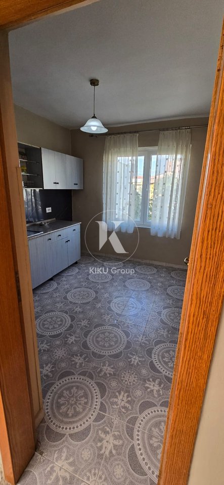 Shitet Apartament 2+1 – pranë Vasil Shanto