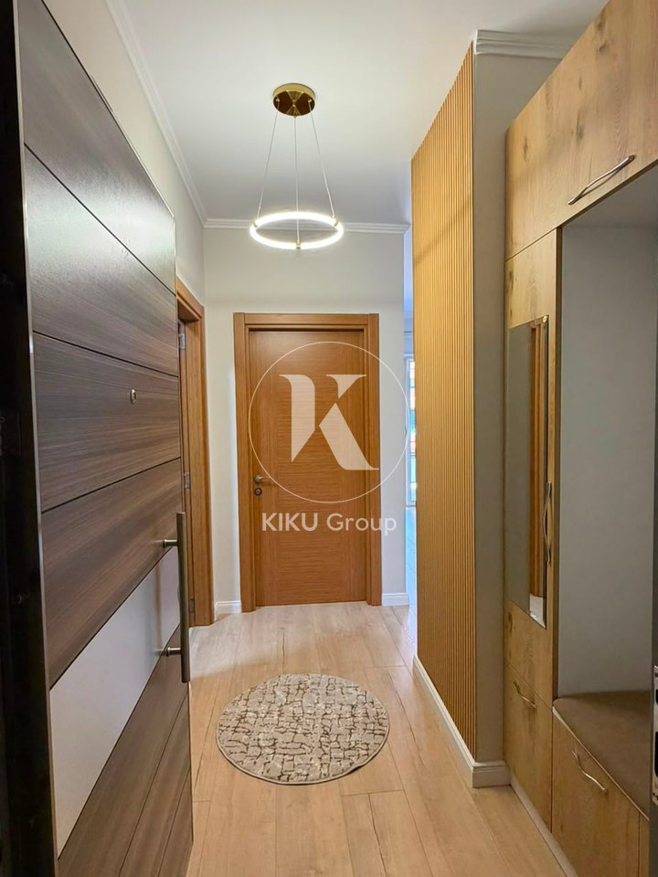 Shitet Apartament Luksoz 2+1+2 – Blloku Gintash, Laprakë