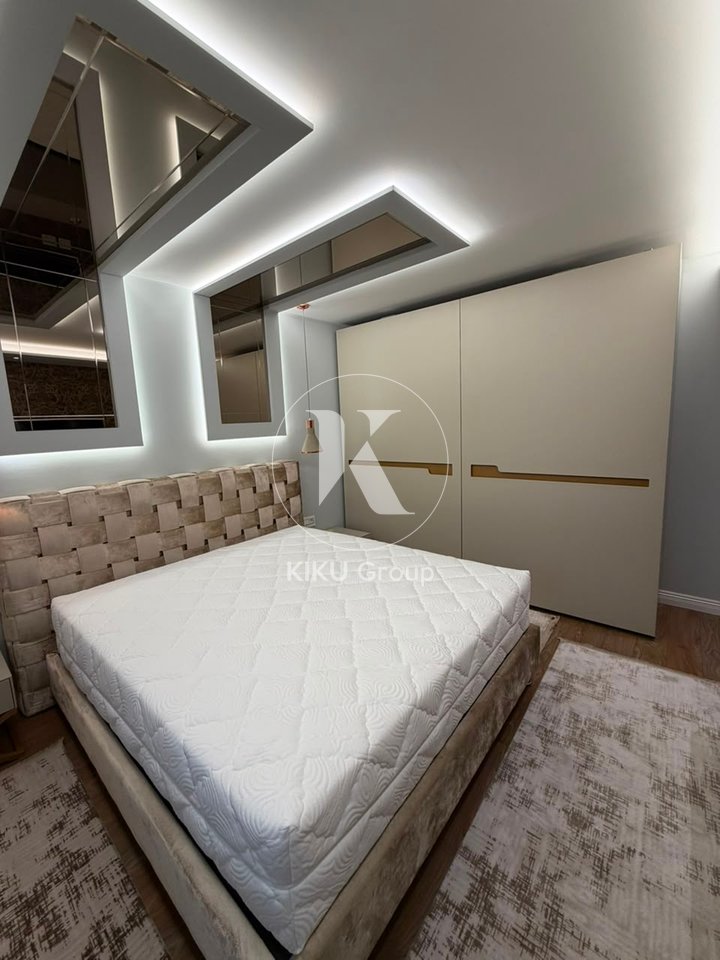 Shitet Apartament Luksoz 2+1+2 – Blloku Gintash, Laprakë