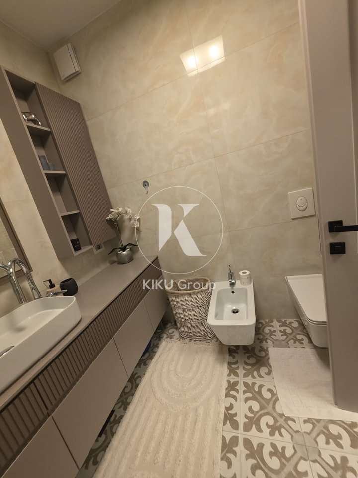 Appartamento 2+1+2 in Affitto – Bllok, Tirana
