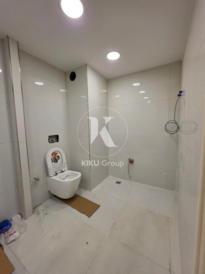 Locale Commerciale in Affitto – Frosina Plaku, Tirana