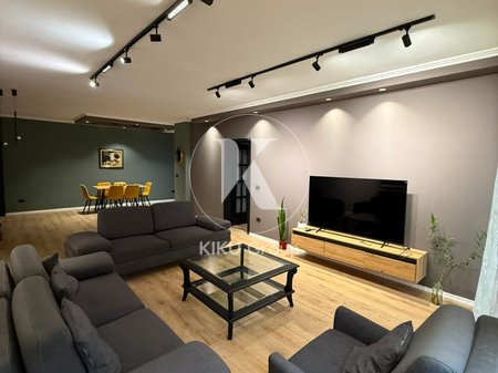 EKSKLUZIVE   PËR SHITJE | APARTAMENT 3+1+2 – 21 DHJETORI