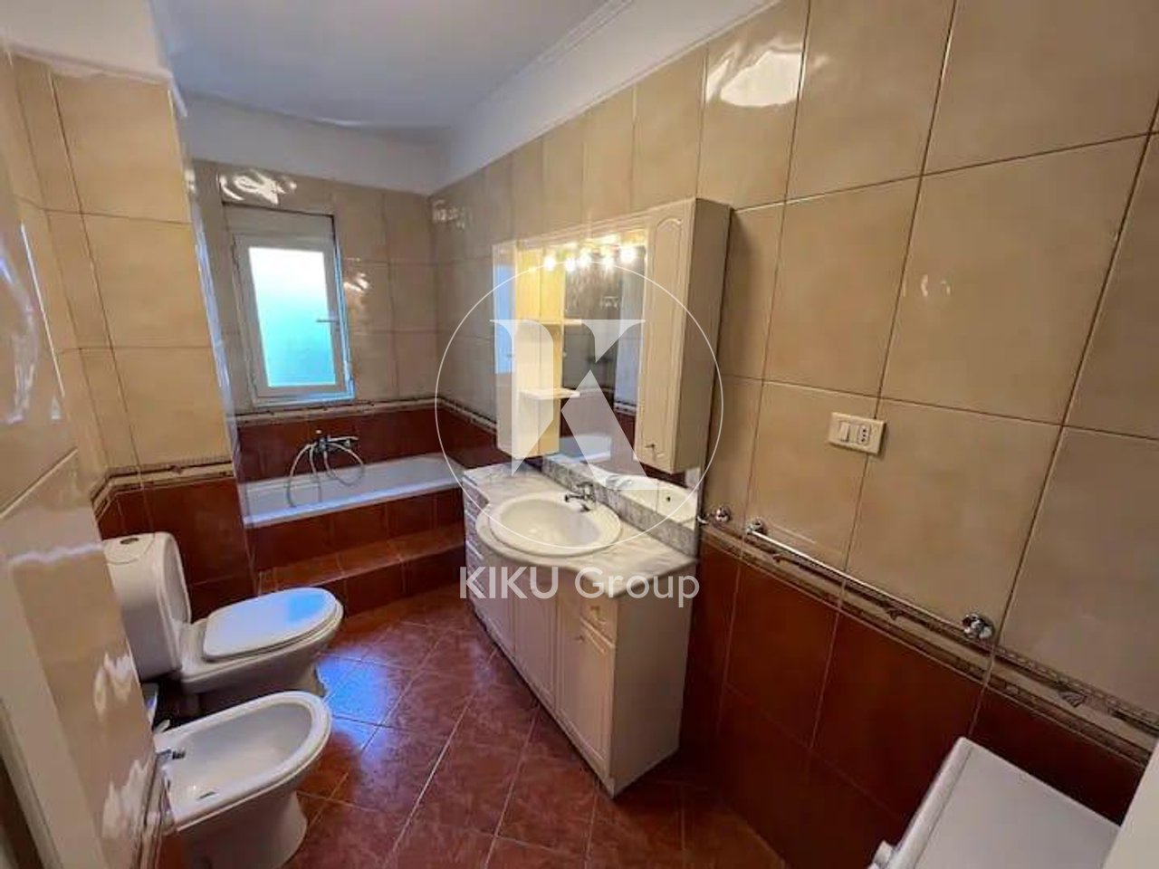 Apartament 2+1 me Qira – Përballë Air Albania, tek Pastiçeri Venecia