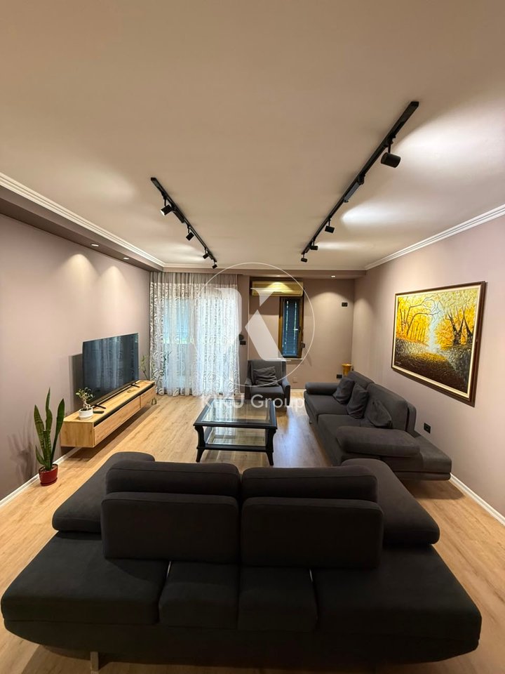 EKSKLUZIVE   PËR SHITJE | APARTAMENT 3+1+2 – 21 DHJETORI