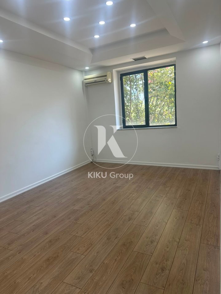 Office Space 120 m² for Rent – Zogu I Boulevard