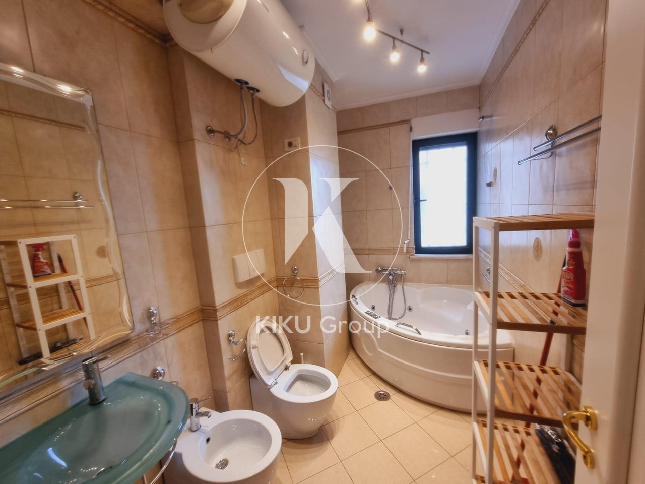 Apartament 2+1+2 me Qira – Pranë Gardës