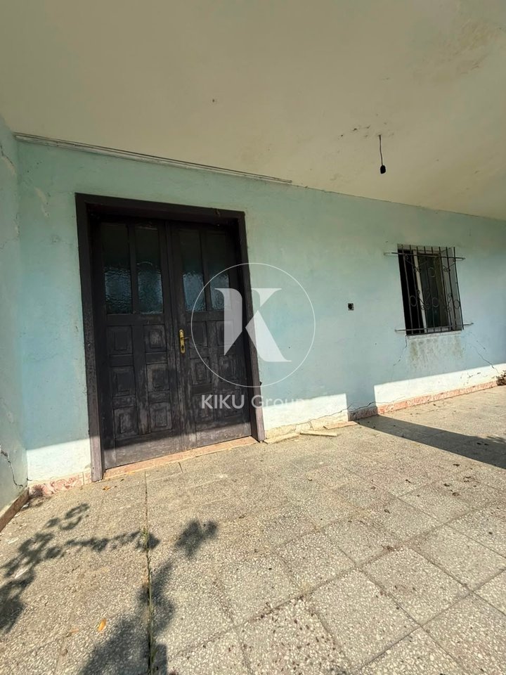 Vendesi Casa Vecchia con Terreno – Kombinat