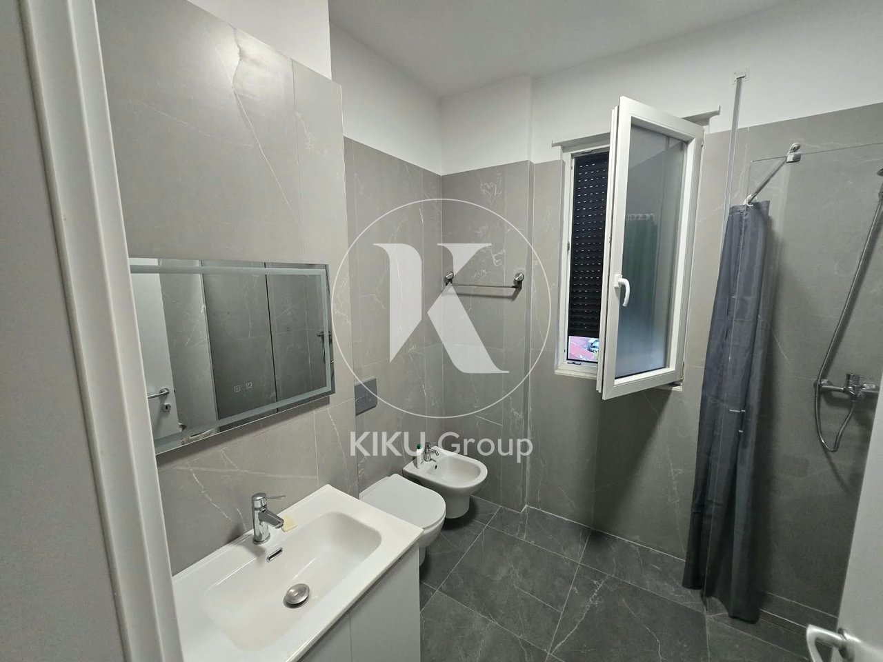 APARTAMENT 2+1+2+POST PARKIMI ME QIRA – 5 MAJI