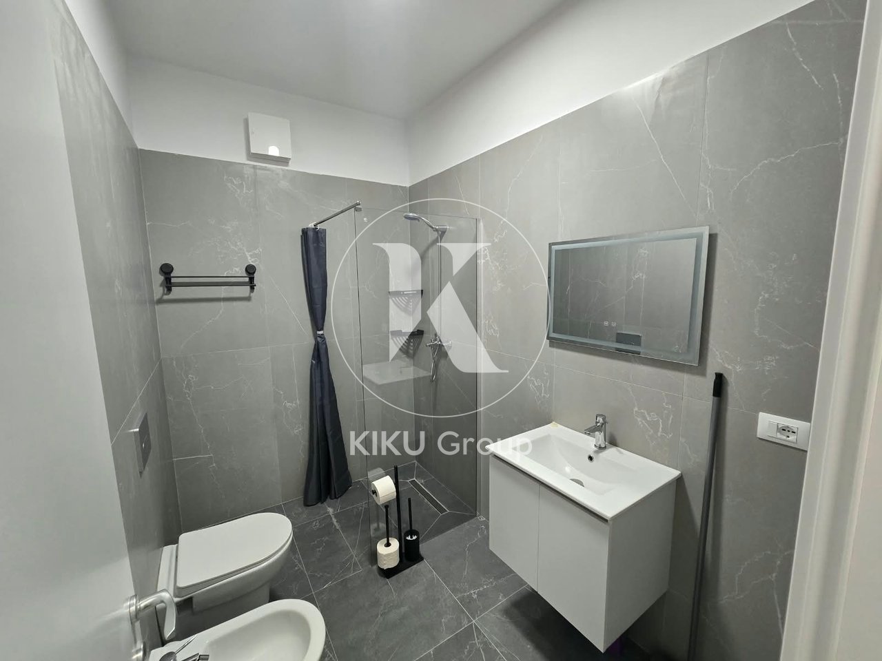APARTAMENT 2+1+2+POST PARKIMI ME QIRA – 5 MAJI