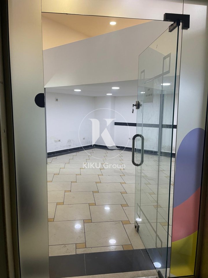 AMBIENT BIZNESI MODERN ME QIRA – RRUGA E BARRIKADAVE