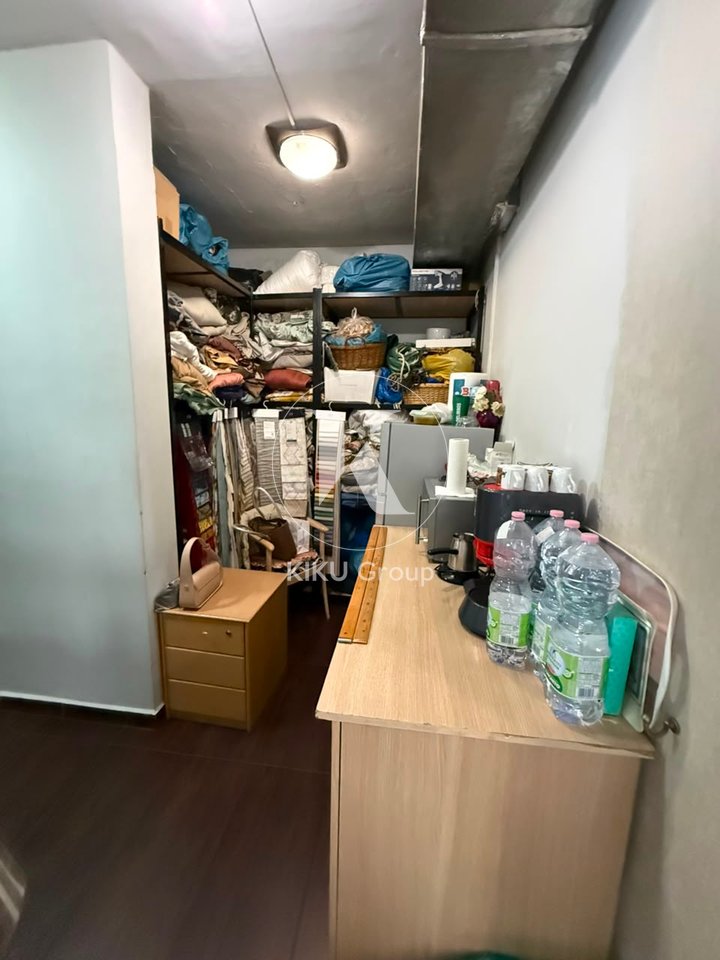 Locale Commerciale in Affitto – Bllok