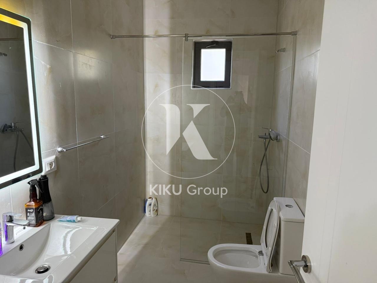 🏡 IN AFFITTO – APPARTAMENTO 3+1+2 CON CORTILE PRIVATO
📍 Sauk
💶 Prezzo: 800€ / mese