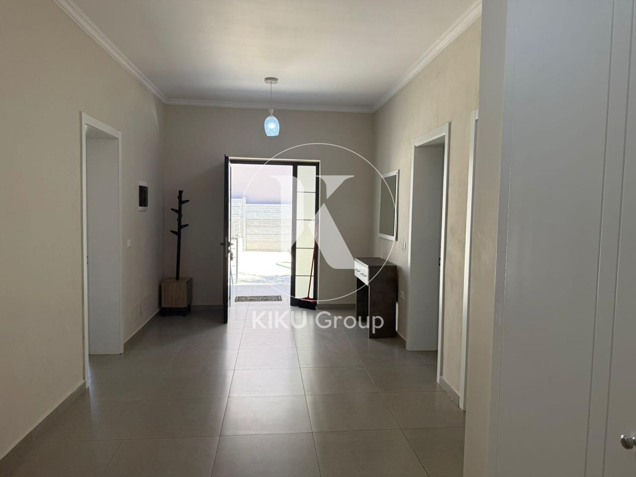 🏡 IN AFFITTO – APPARTAMENTO 3+1+2 CON CORTILE PRIVATO
📍 Sauk
💶 Prezzo: 800€ / mese