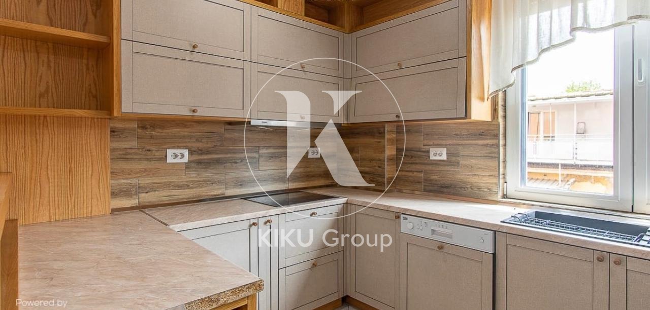 🏡 IN AFFITTO – APPARTAMENTO 2+1+2 CON 2 BALCONI
📍 Myslym Shyri, vicino ad Albtelecom