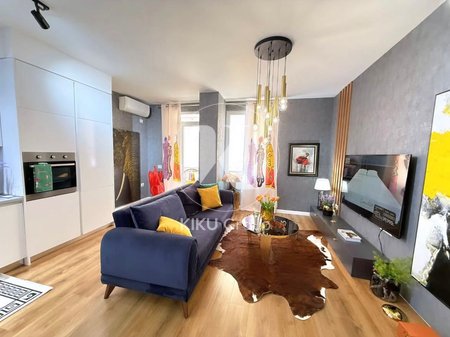 🏡 IN AFFITTO – APPARTAMENTO SUPER 1+1
📍 21 Dicembre, zona Mozaiku