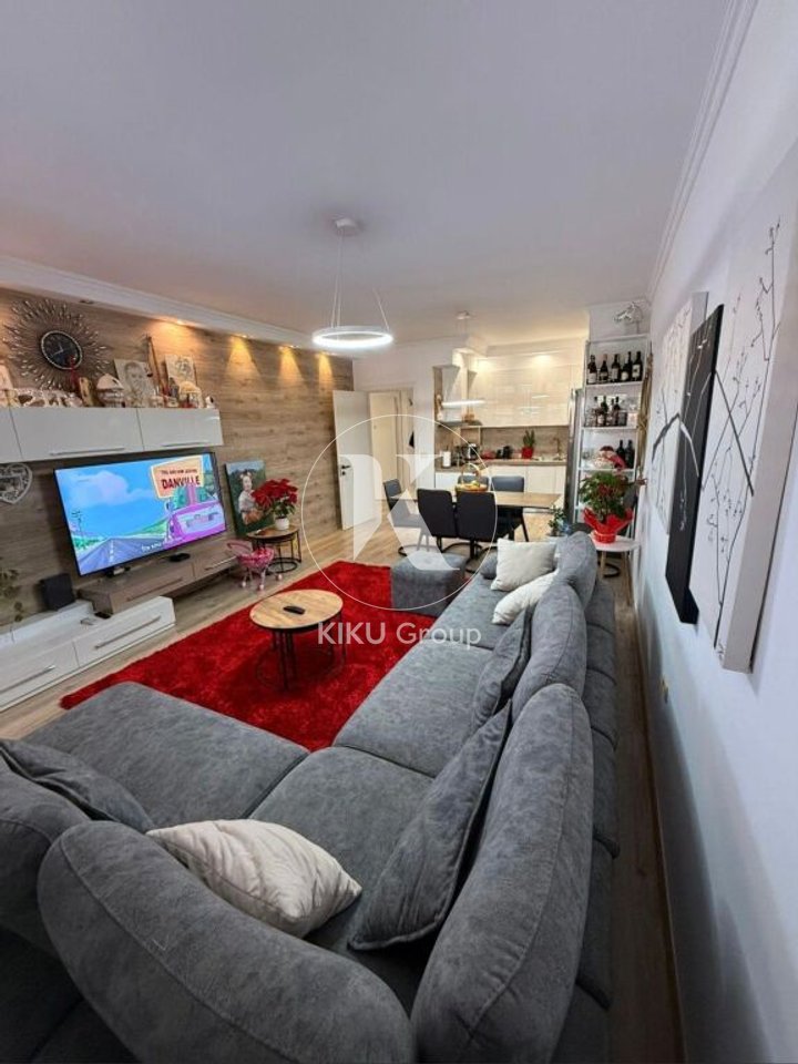 🏡 SHITET – APARTAMENT 2+1+2
📍 Astir, pranë Bar Univers