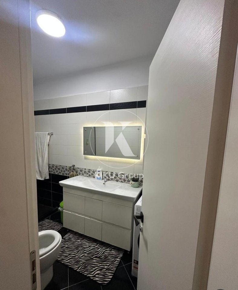 🏡 SHITET – APARTAMENT 2+1+2
📍 Astir, pranë Bar Univers