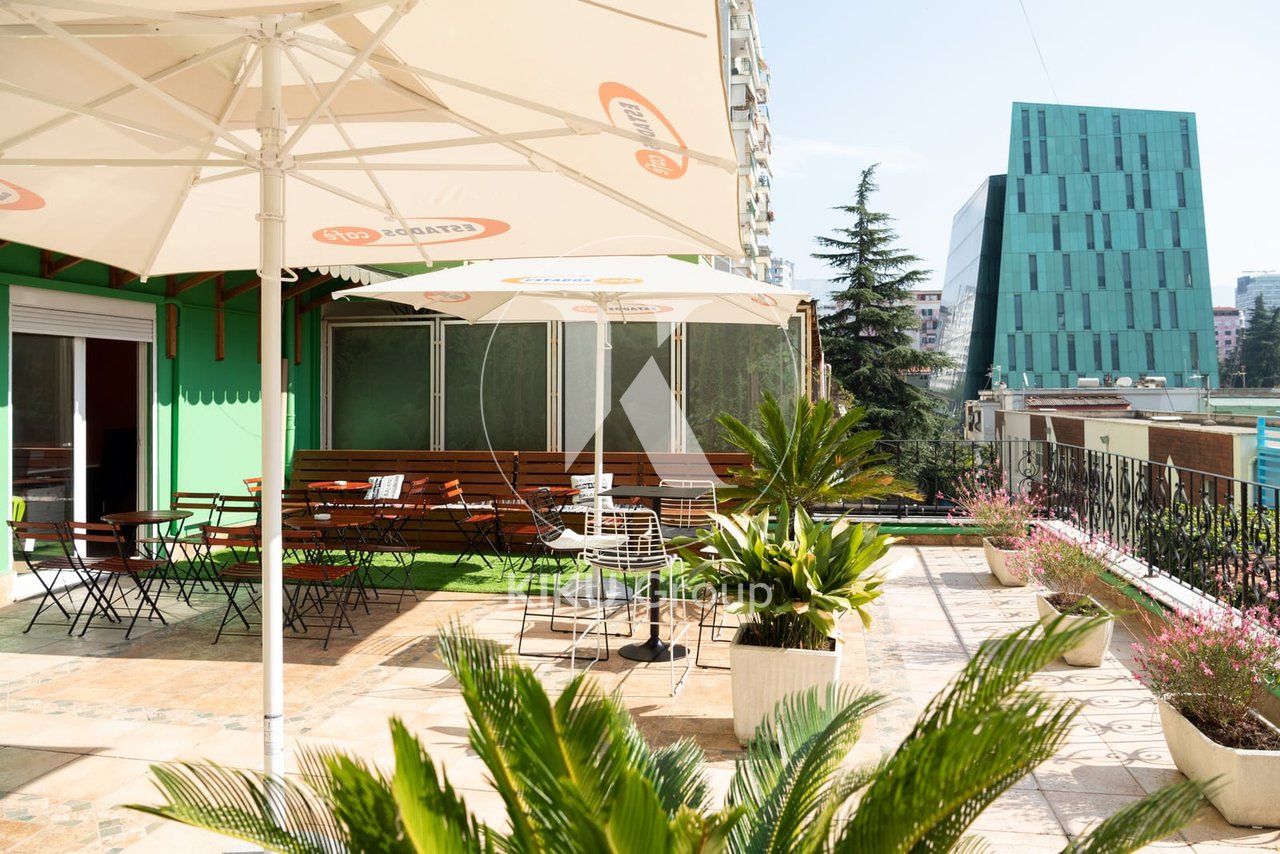 🏢 Ufficio in Affitto – Ex Bllok, Via “Brigada e VIII”, Tirana
📍 Primo piano