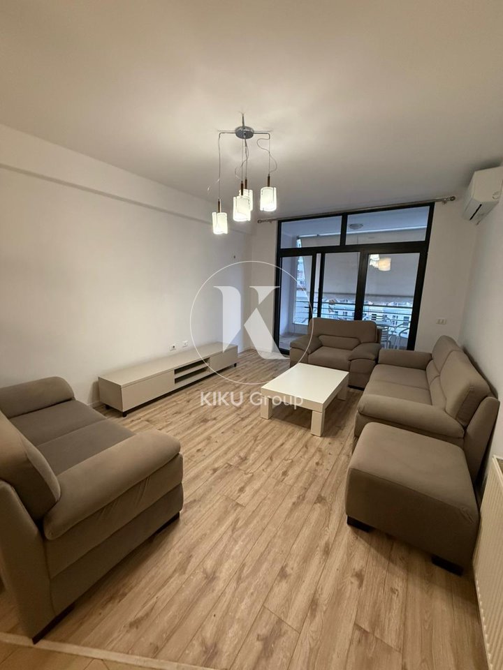 Apartament 2+1+2 me qira te Komuna e Parisit
