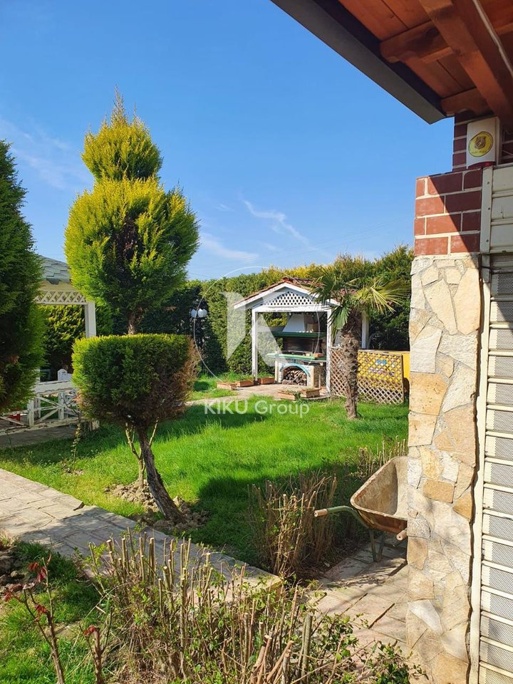 Shitet vile 
2 Kate + 1 kat nentoke