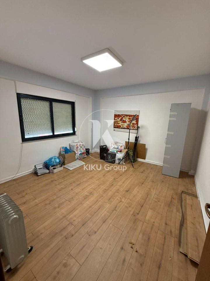 Ambjent 1+1 për Zyra me Qira – Bllok