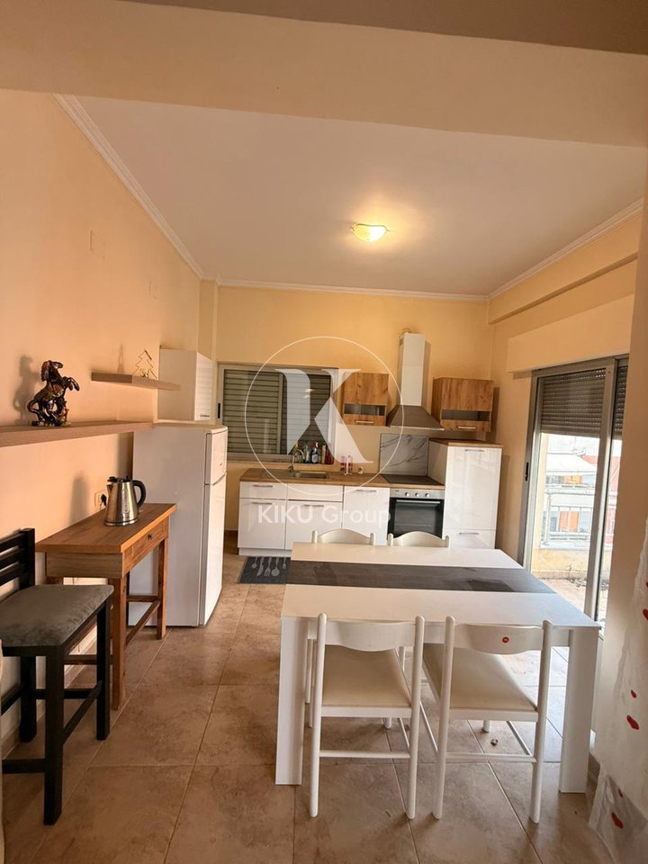 Apartament 3+1 me Qira – Rruga Peti, Liqeni i Thatë