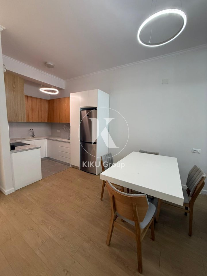 🏢 Apartament 2+1 me qira – Rruga Peti