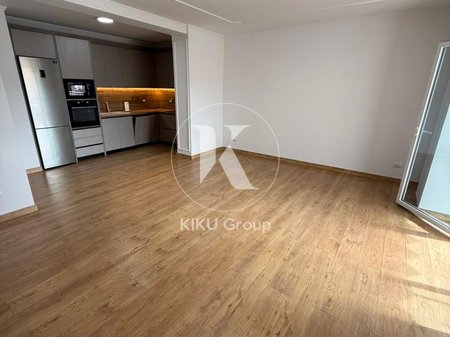 📍 Ambjent për Zyra me Qira – Bllok