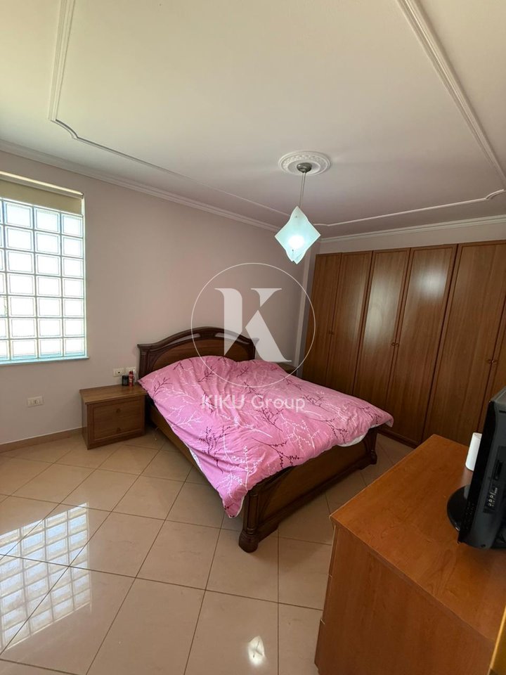 🏡 Apartament 2+1+2 me qira
📍 Bllok – pranë Juridikut