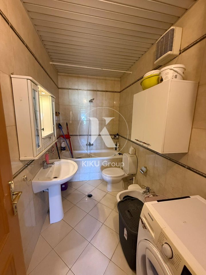 🏡 Apartament 2+1+2 me qira
📍 Bllok – pranë Juridikut