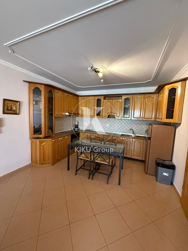 🏡 Apartament 2+1+2 me qira
📍 Bllok – pranë Juridikut