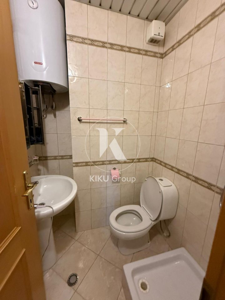🏡 Apartament 2+1+2 me qira
📍 Bllok – pranë Juridikut