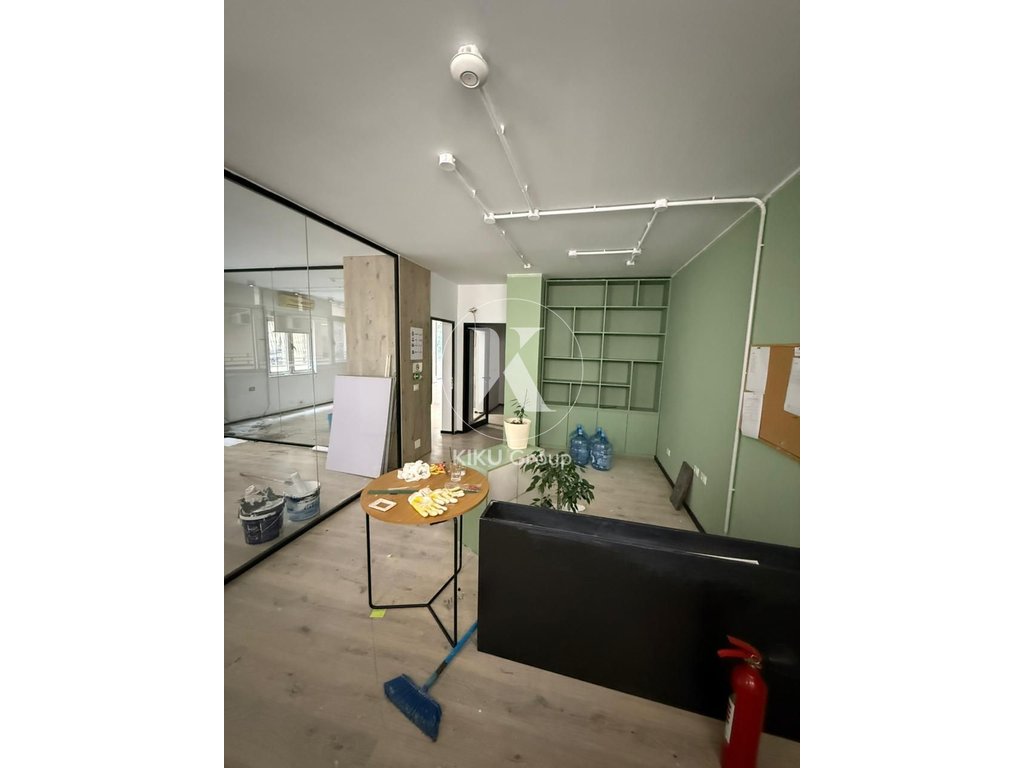 Jepet me Qira Ambient Biznesi, Bllok