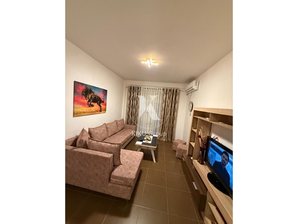 Jepet me Qira apartament 2+1+2 me ballkon – Liqeni i Thatë