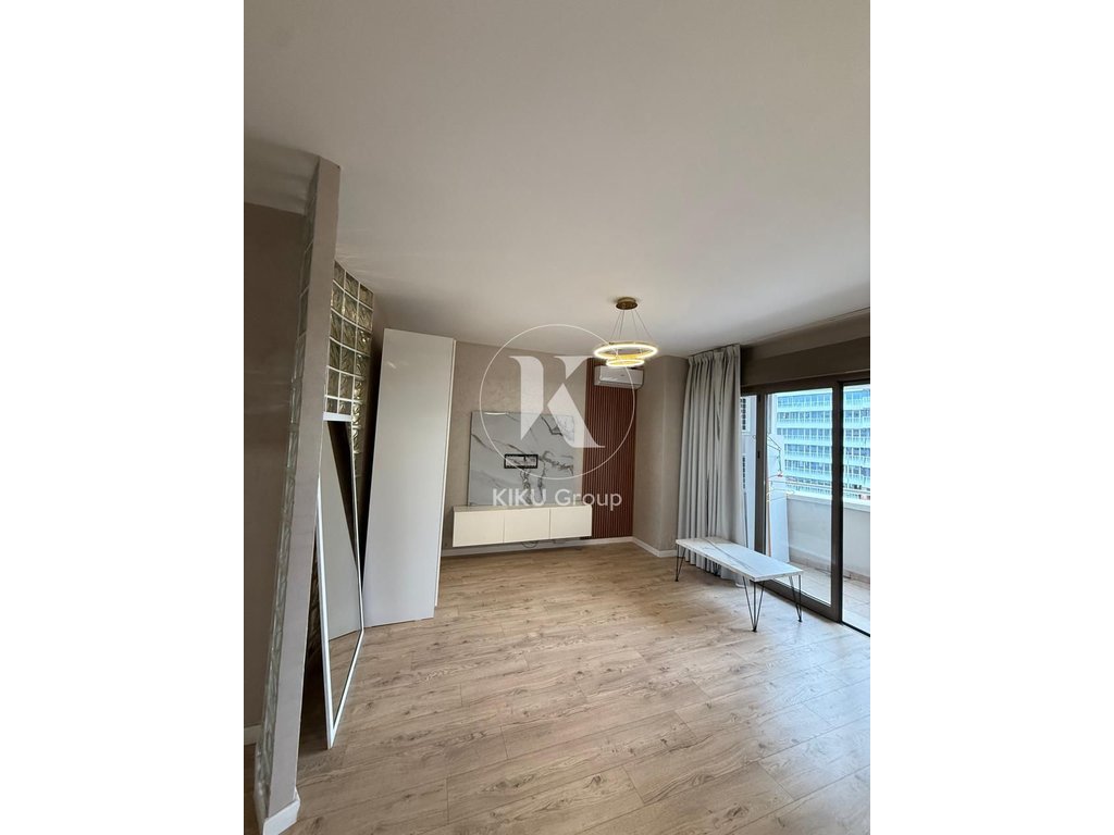 Jepet me Qira Ambient për Zyra – Tek 15 Katëshi