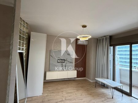 Jepet me Qira Ambient për Zyra – Tek 15 Katëshi