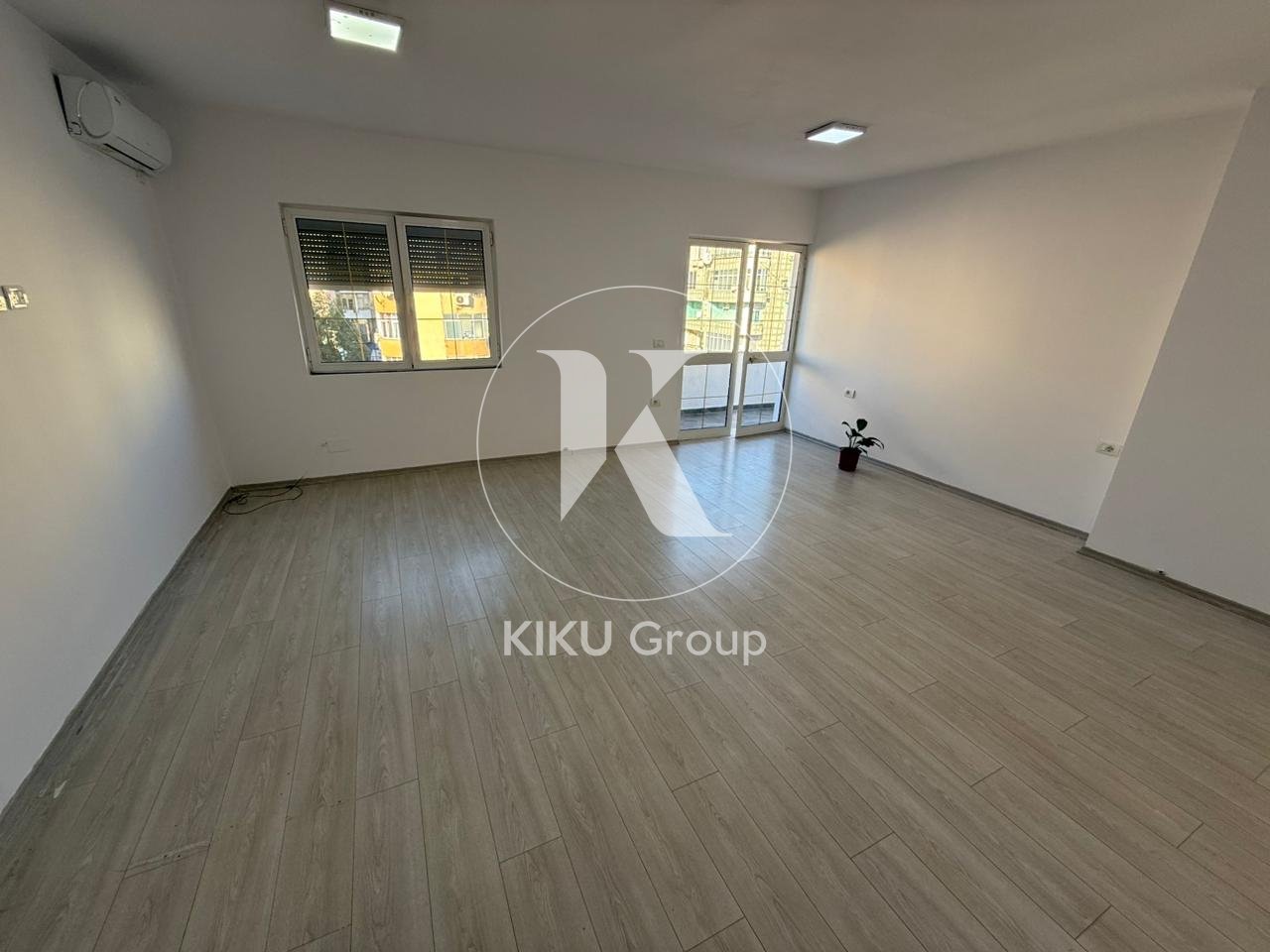 Appartamento 2+1+2 in affitto – Piazza Willson, vicino alla Posta 8