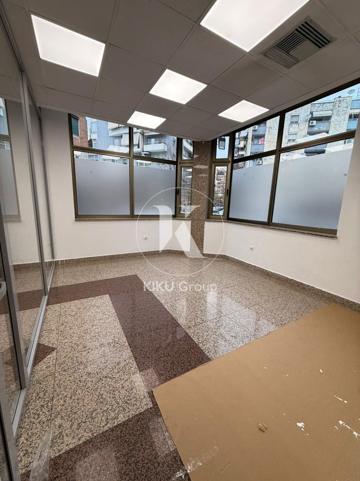 Jepet me Qira Ambient Biznesi, Sheshi Willson