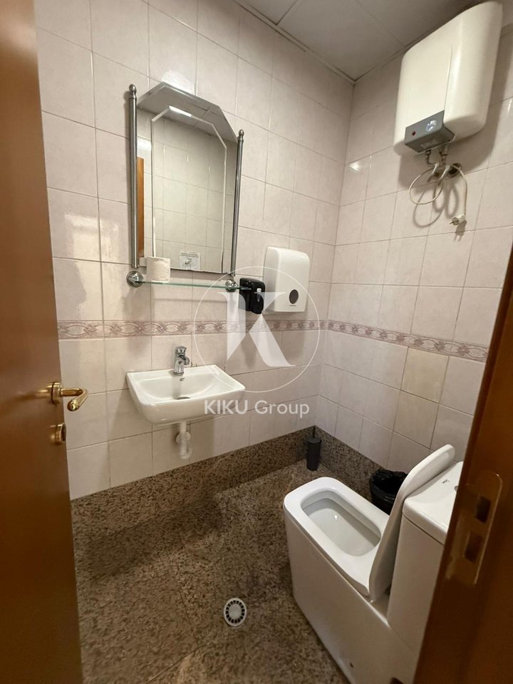 Jepet me Qira Ambient Biznesi, Sheshi Willson