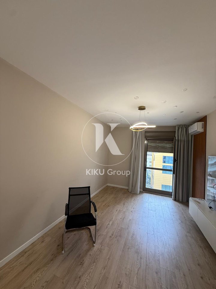 Jepet me Qira Ambient për Zyra – Tek 15 Katëshi