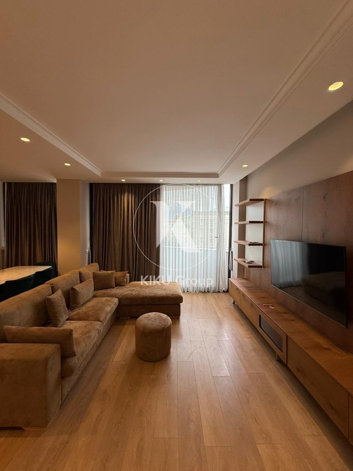 🏢 APARTAMENT 3+1+2 ME QERA – Blloku