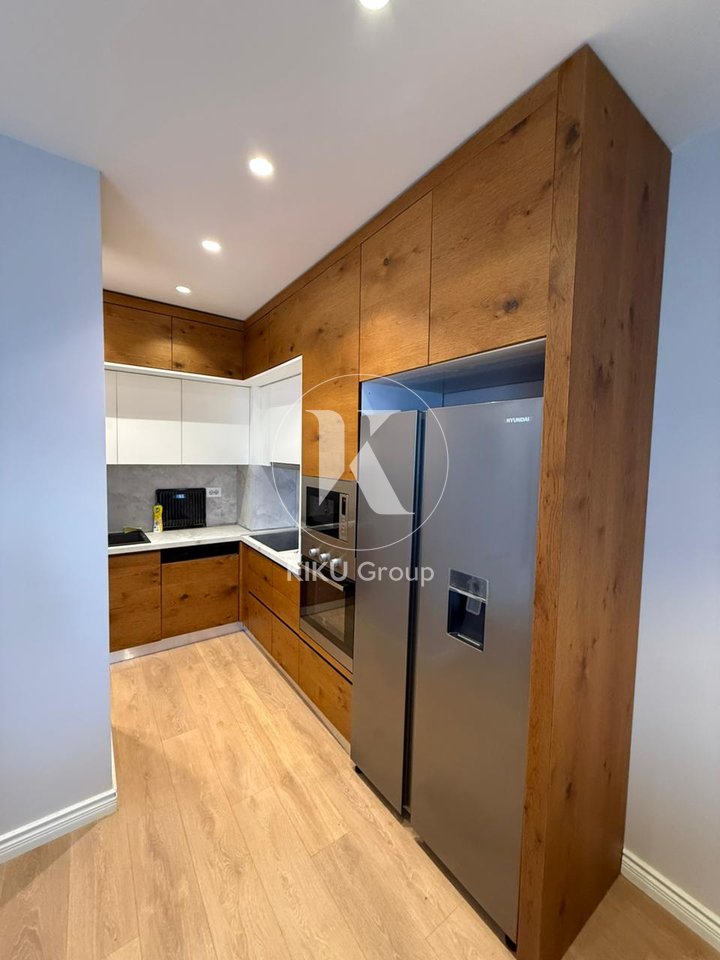 🏢 APARTAMENT 3+1+2 ME QERA – Blloku