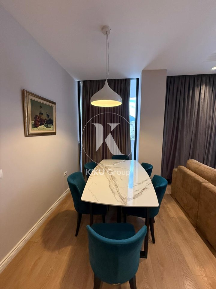 🏢 APARTAMENT 3+1+2 ME QERA – Blloku