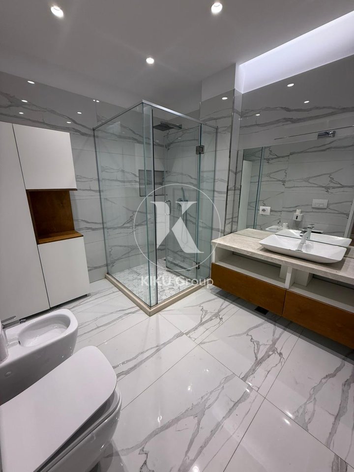 🏢 APARTAMENT 3+1+2 ME QERA – Blloku