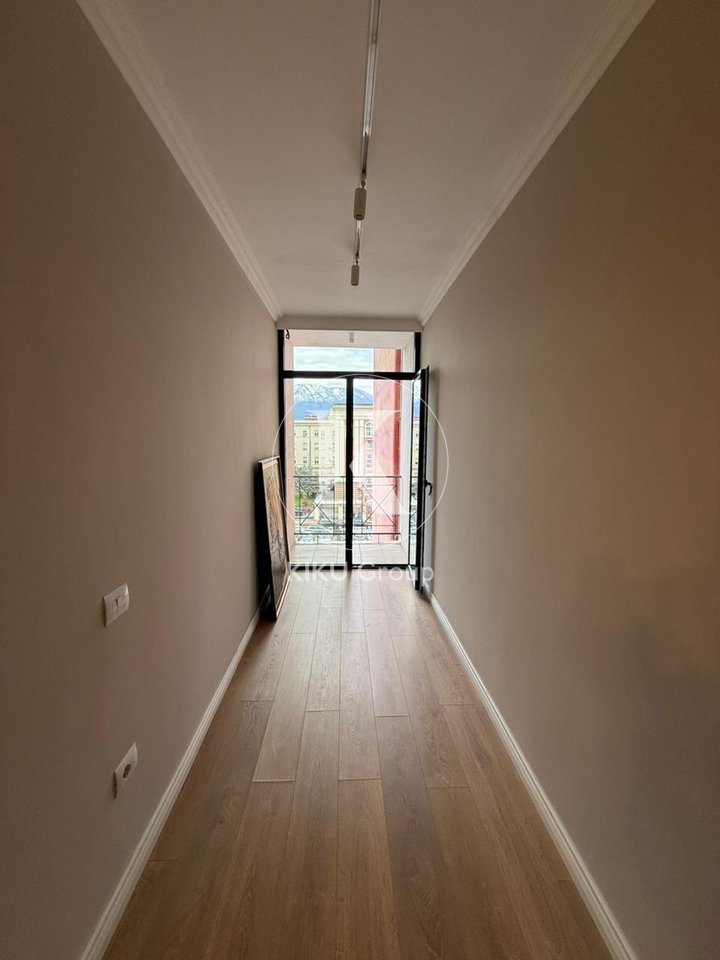 🏢 APARTAMENT 3+1+2 ME QERA – Blloku