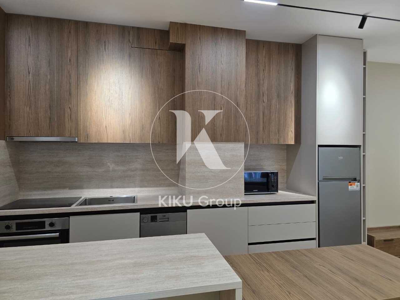 🌟 APPARTAMENTO DI LUSSO 2+1 IN AFFITTO
📍 Golden Tower, Via Mine Peza