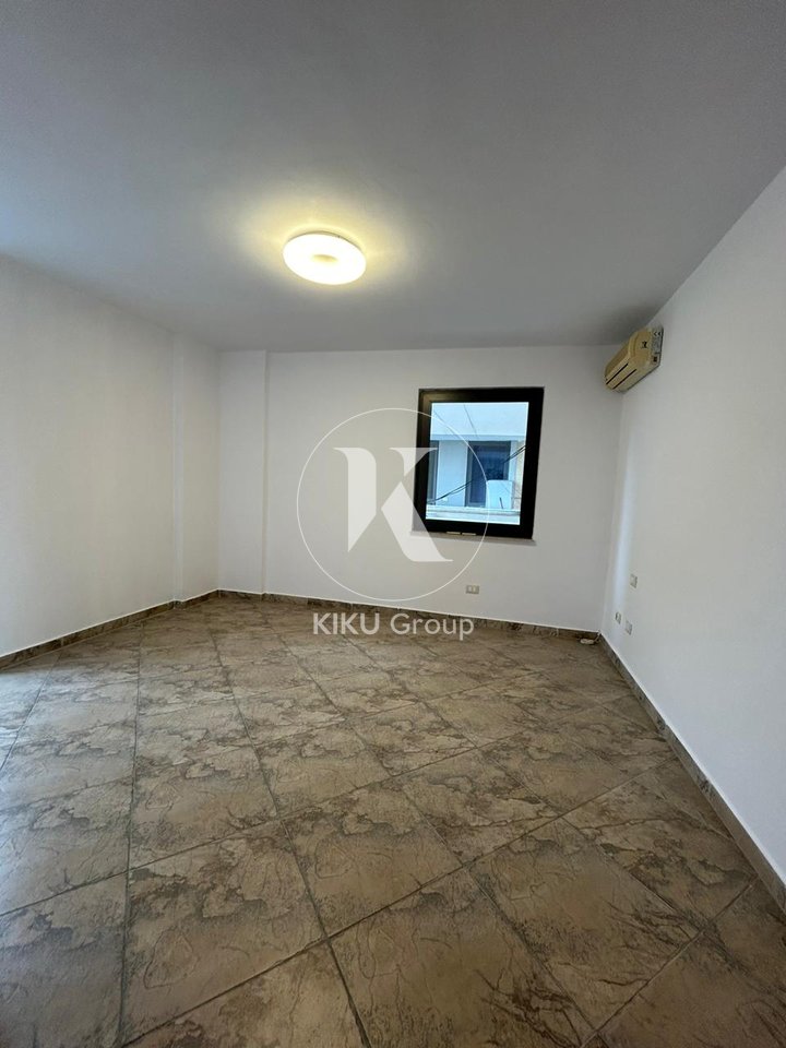 🏢 Ambient Zyre me Qira
📍 Air Albania (Venecia)